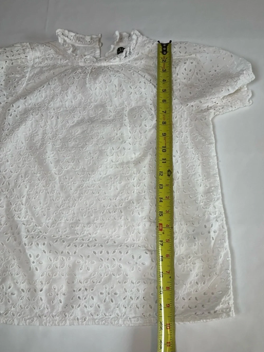 J. Crew White Eyelet Ruffle Neck Puff Sleeve Top size XS cottagecore top